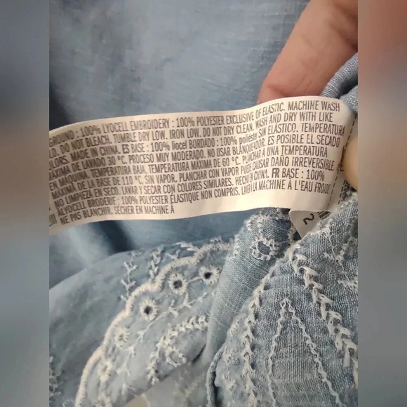 Forever 21 embroidered eyelet light blue  top Y2K cottagecore women's small - Picture 4 of 4